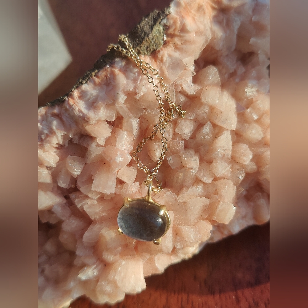 ✨SOLD✨ 14K Gold Quartz Cabochon “OK” Pendant Necklace With Claw Setting ✨ - Picture 5 of 7